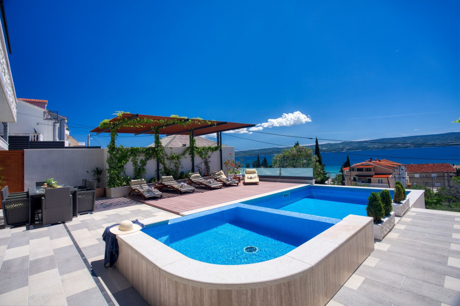 Enjoy your stay in Villa Paradise