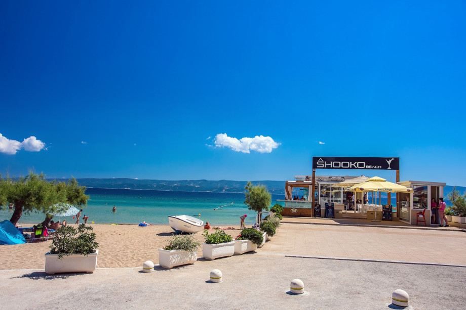 Shooko bar located on the sandy beach with great food and drinks