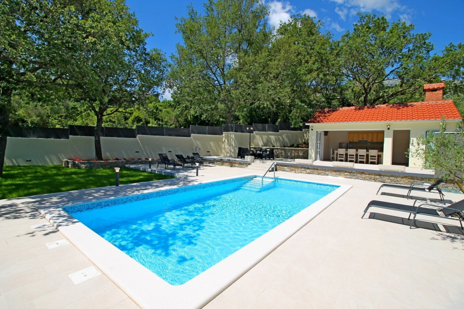 Enjoy your vacation in your private outdoor area surrounded with nature