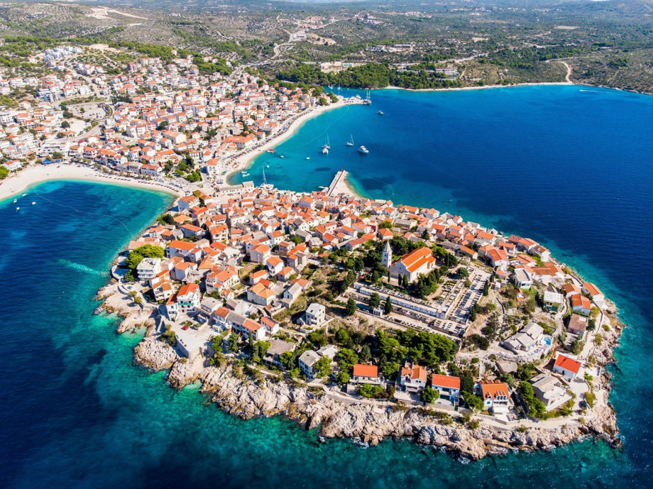 It is famous for its beautiful beaches and its rich tourist offer.