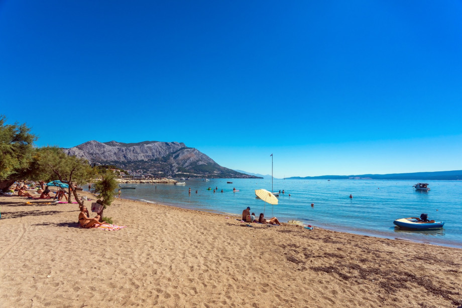 Beautiful sandy beach in Duće is only 10 meters from the villa