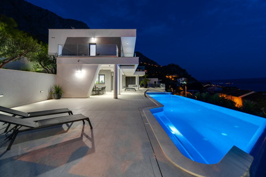 Villa Ada offers 10 comfortable lounge chairs