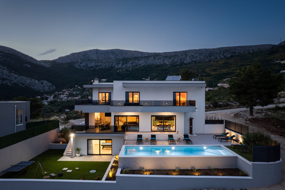 Night view of Villa Fortress