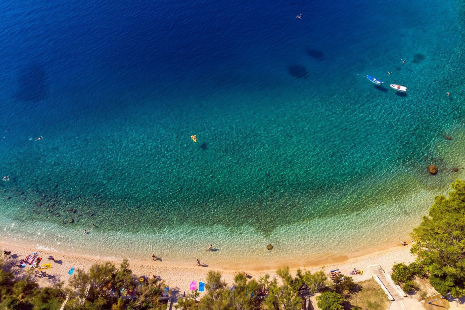 beautiful peeble and sany beaches - 4km away from the villa