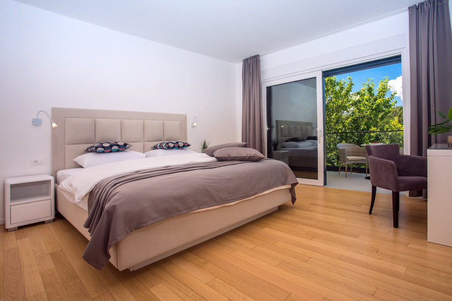Bedroom No4 with super-king size 200cm x 220cm, TV, A/C, en-suite bathroom