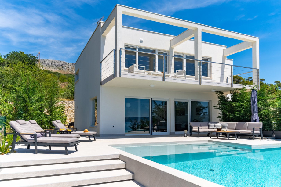 Villa ABA is a new property offering very comfortable and stylish accommodation for 8+2 people