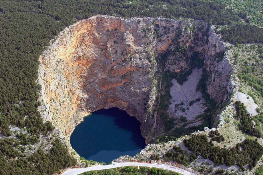Famous  Red Lake - natural phenomenon, only 6 km far
