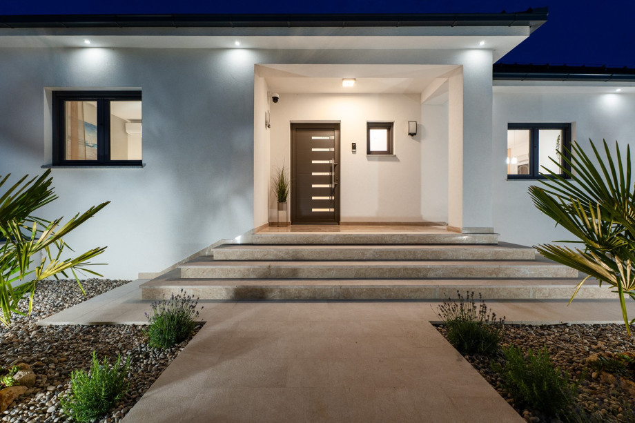 This stylish 3-bedroom villa offers everything you need for a carefree family holiday