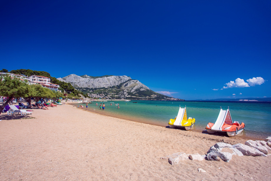 Beautiful sandy beaches in Duće, only 120m away from Villa Lapis