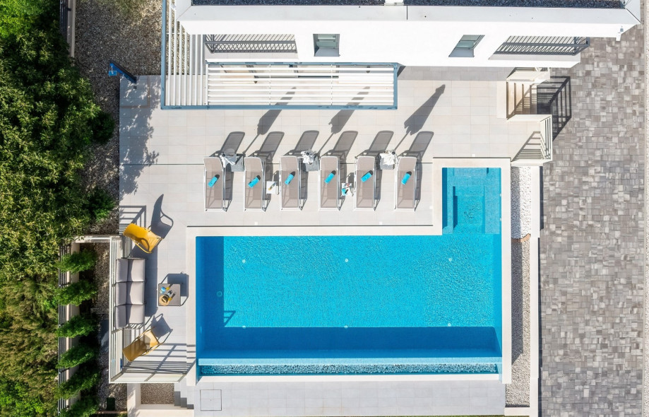 Enjoy endless sun-soaked days on the expansive sun deck