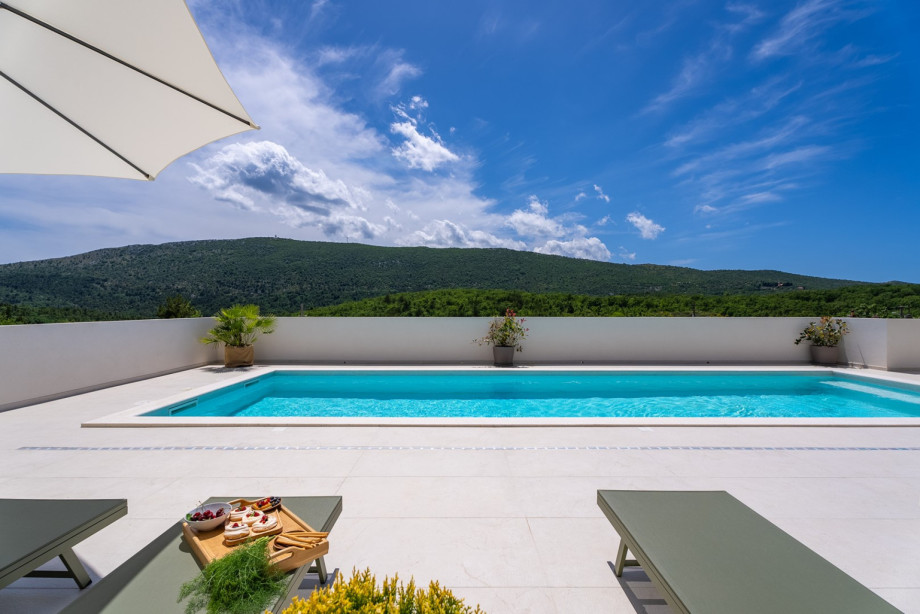 Introducing Villa Tenera, a stylish and modern single-story villa