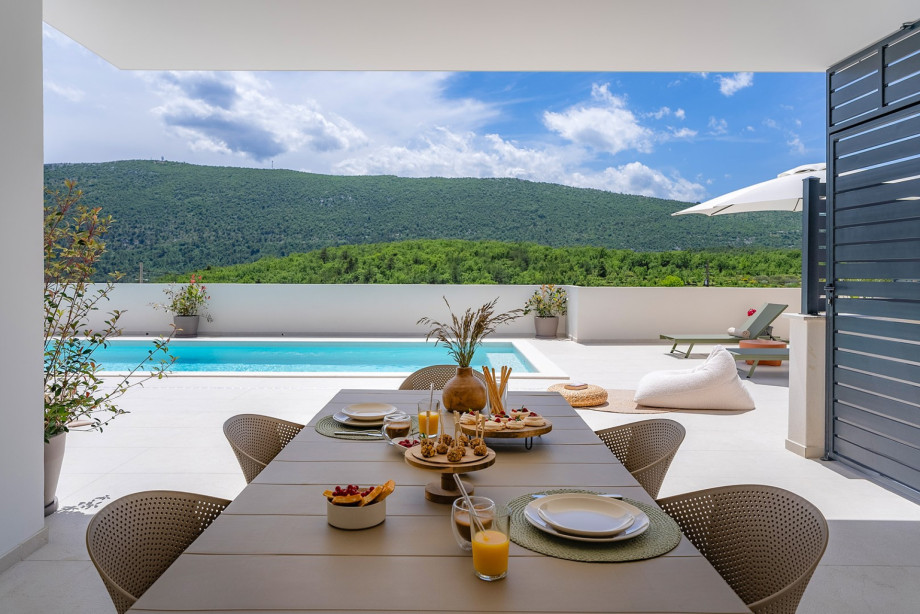A barbecue area offers the option of grilling up delicious meals with your choice of wood or charcoal