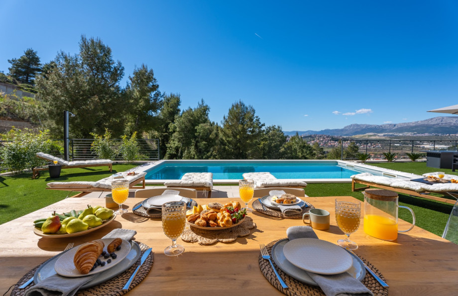 Fully equipped with everything the modern guest needs for a very comfortable stay