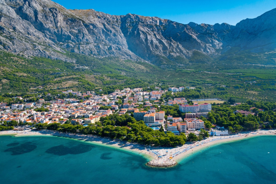 Around 36km away are the most beautiful beaches in Baska Voda and Makarska Riviera