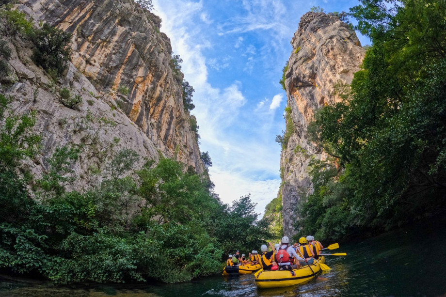 Rafting and canoeing on Cetina river (15 min from villa)