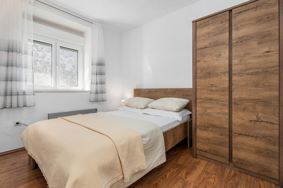 A Bedroom NO3  with a queen size bed 160cm x 200cm