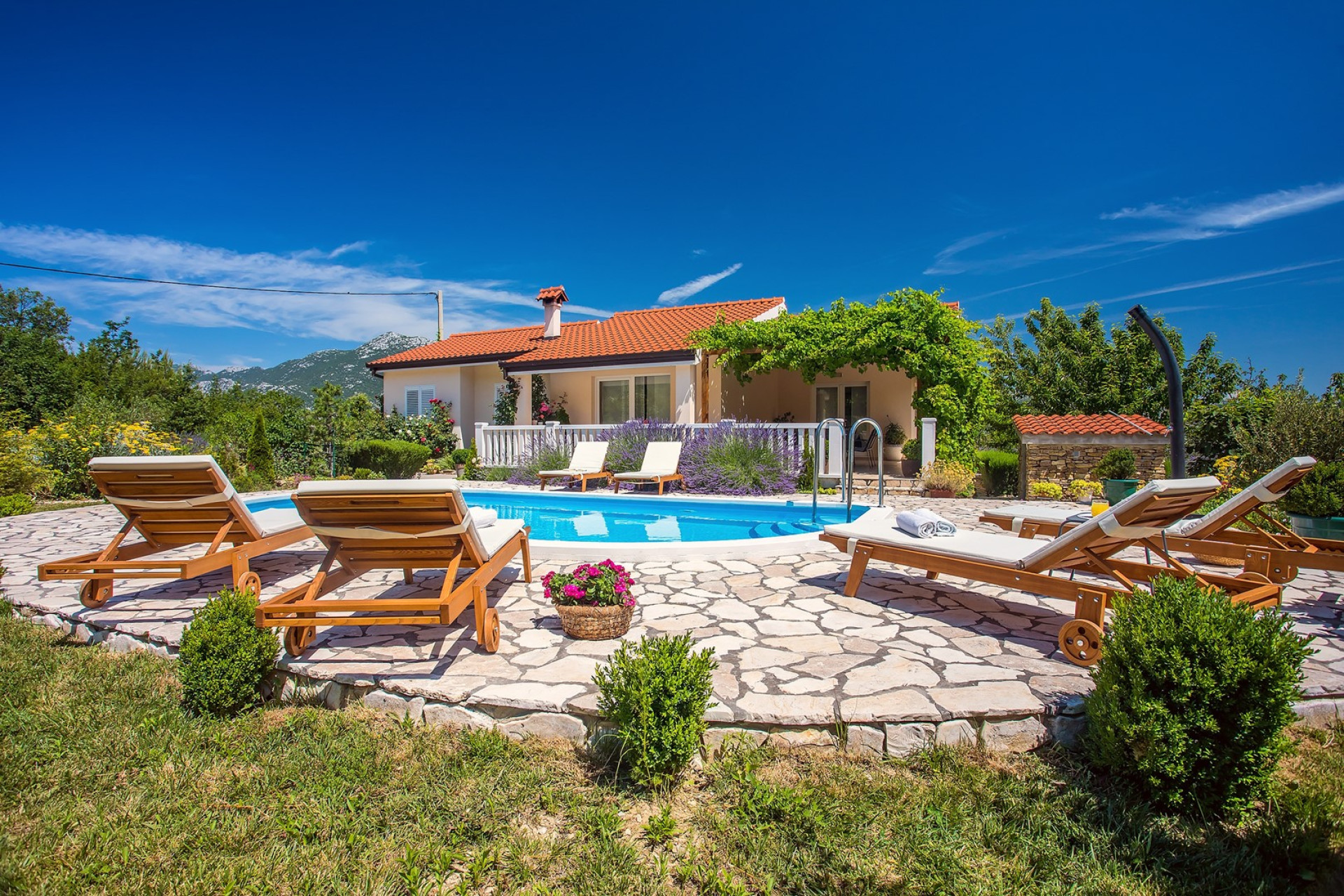 Villa Ana