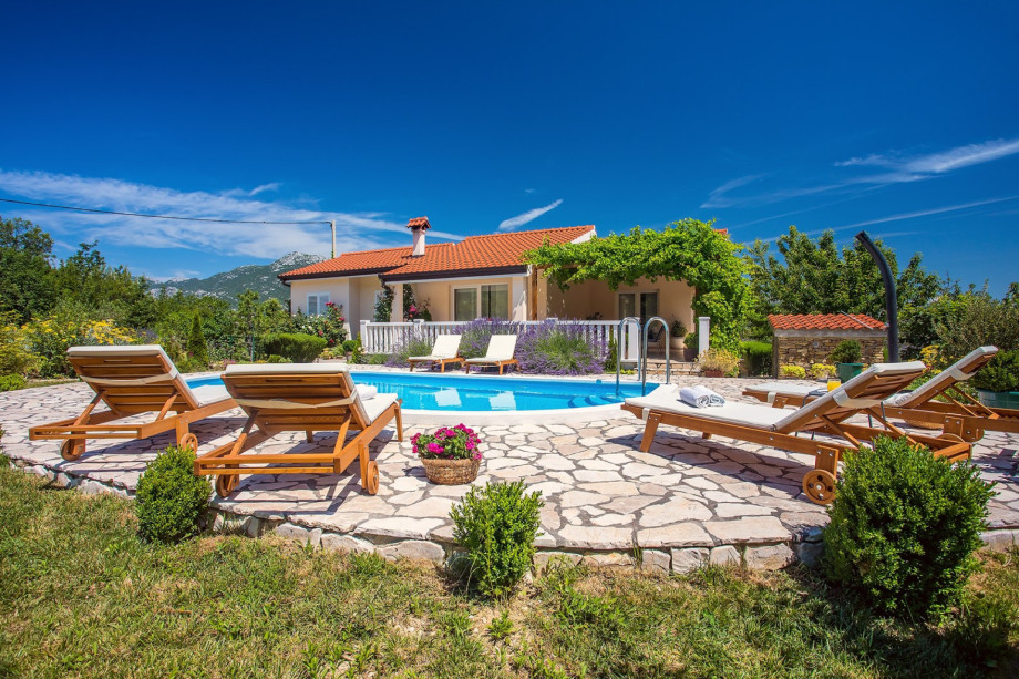 Villa Ana