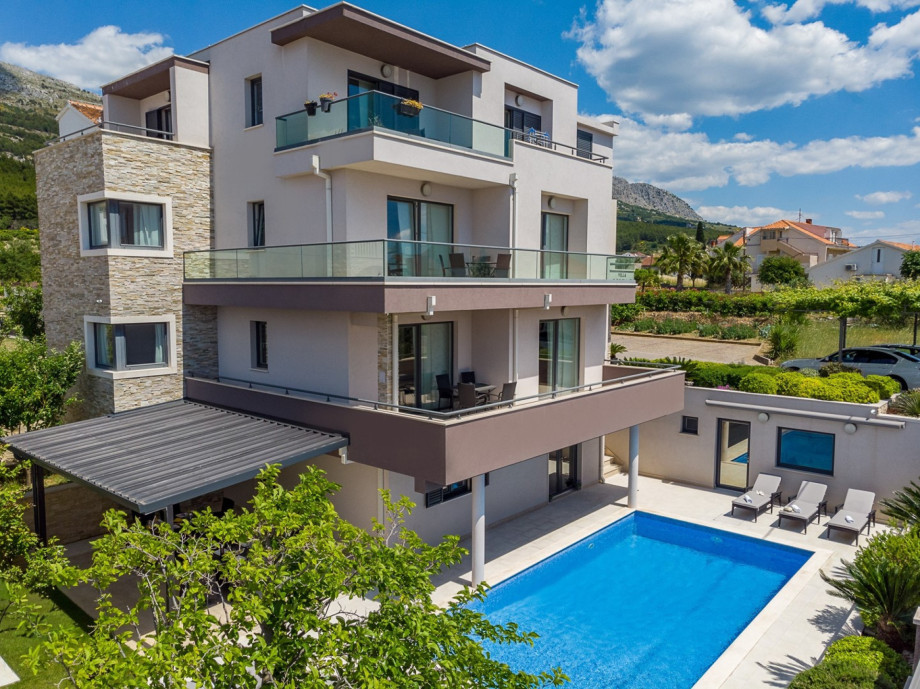 Luxury Villa Lucas