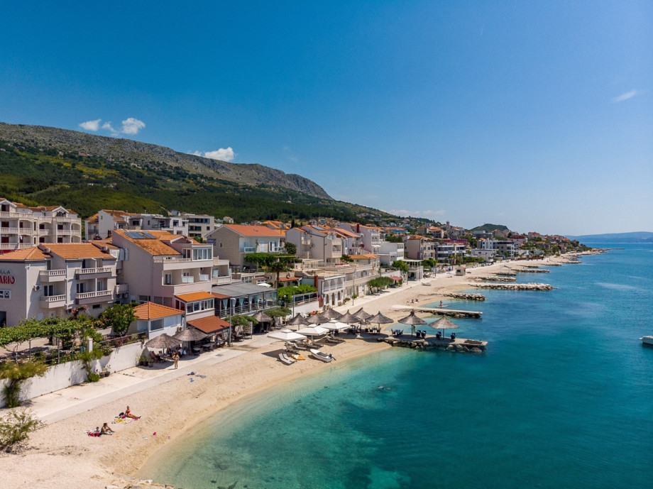 Location of Villa Lucas, only 20m from the pebble beach, 8km from Split
