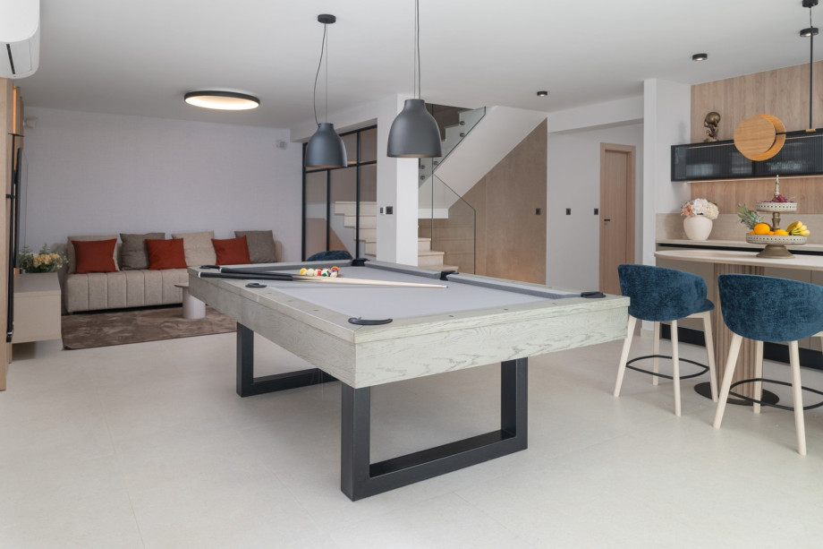 * **Entertainment and Wellness Area (Lower Ground Floor) fully airconditioned:**