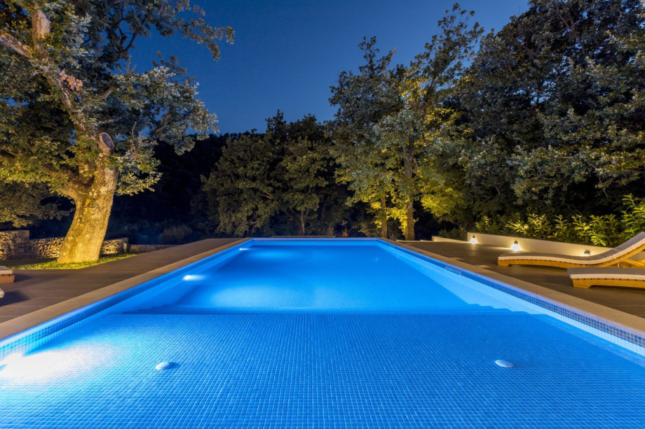 Come to Villa Ventura and stay at luxurious accommodation 30min from town Split