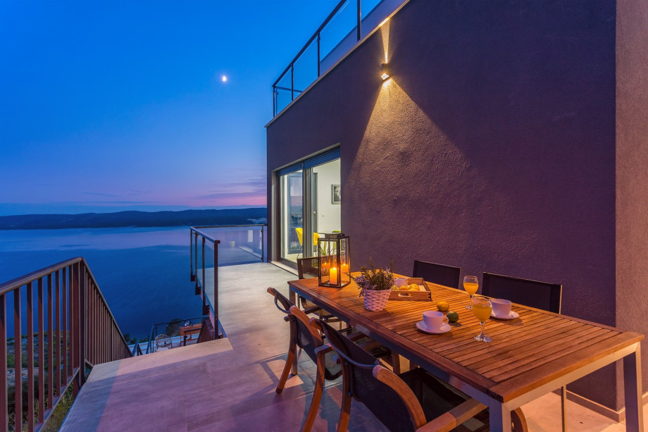 The outdoor is very spacious and offers so many different fun areas