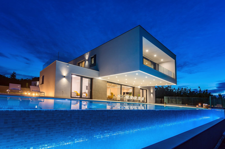 Enjoy evenings at a very comfortable pool area