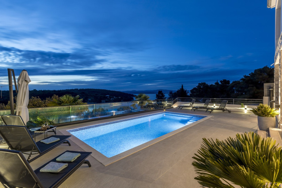 Breathtaking sea view and natural surroundings-perfect getaway