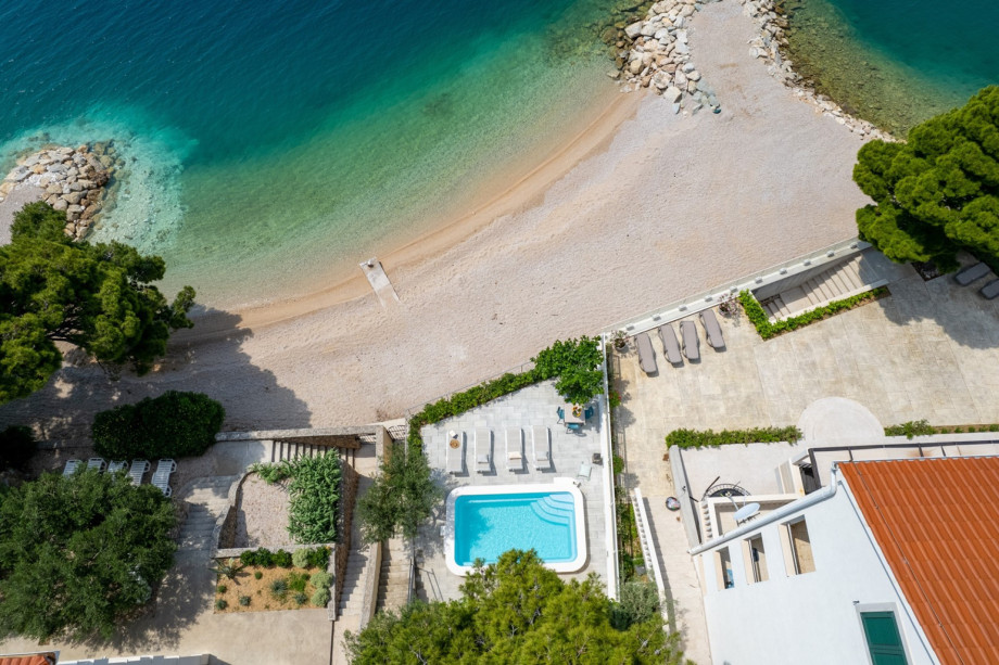 Villa Del Mar with private, heated pool and sea views