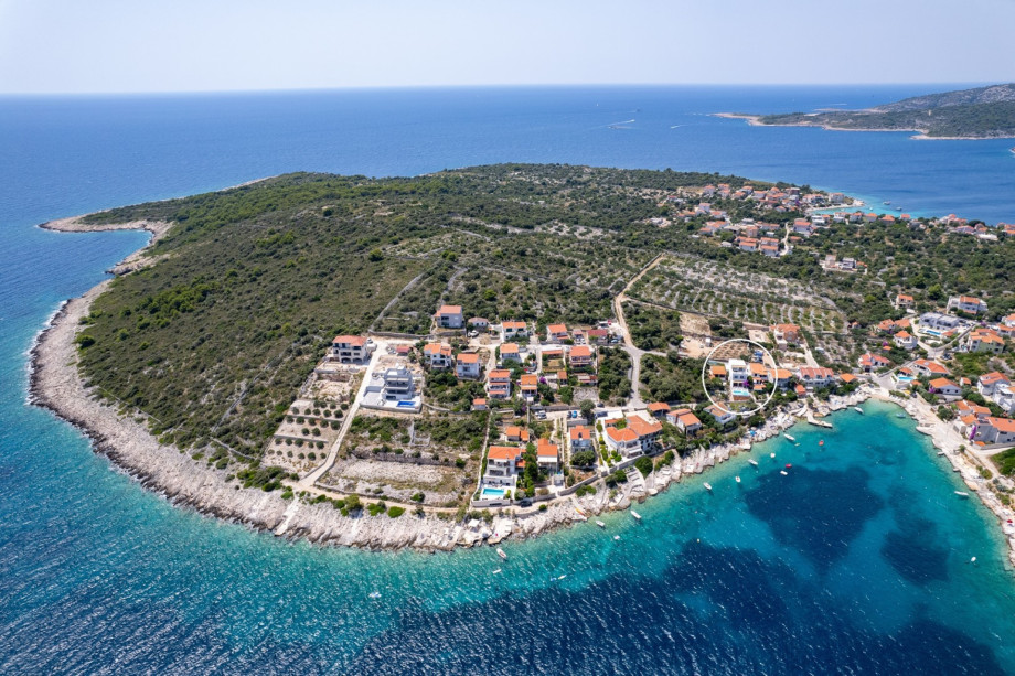 ideal getaway via a secluded environment