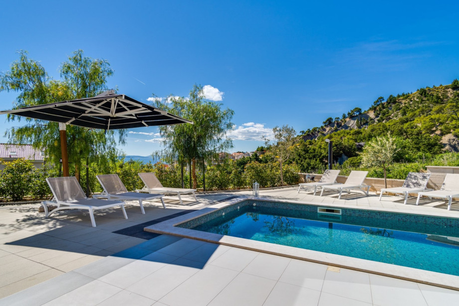 The villa Cecilia is modern villa