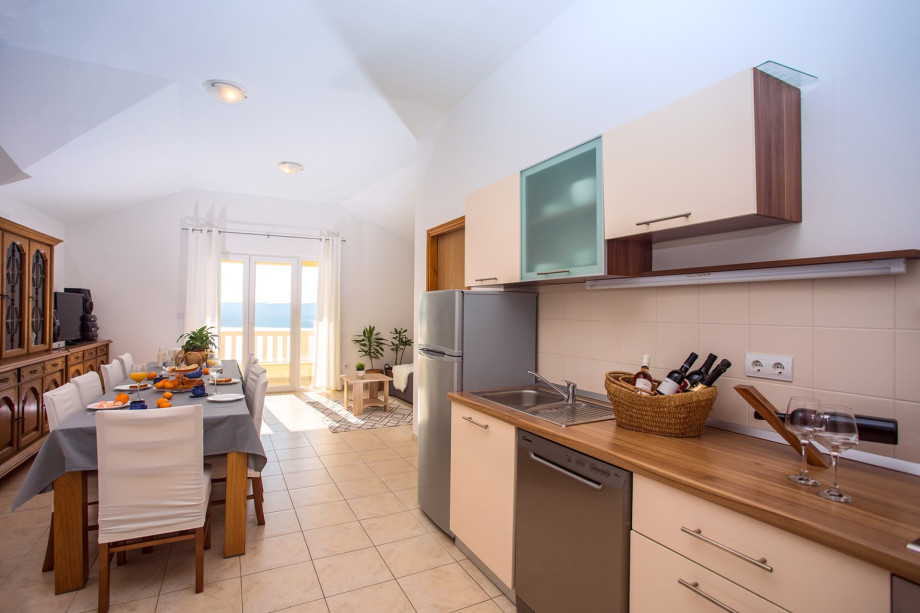 Living area  very spacious with kitchen and exit to terrace with sea view, 2nd floor