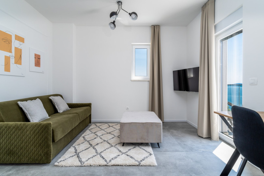 Bedroom No1 is equipped with a sofa that can convert into a sofa bed for two, 160cm x 200cm
